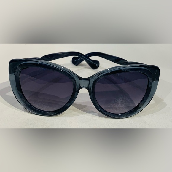 New Balenciaga Sunglasses - Picture 9 of 9